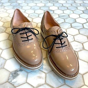 EUC Zara Woman Tan Patent Oxfords, Sz. 39